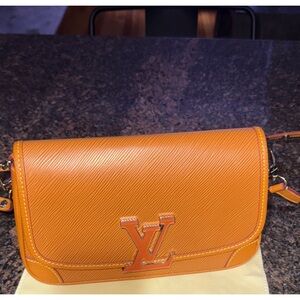 Louis Vuitton Bucci Crossbody